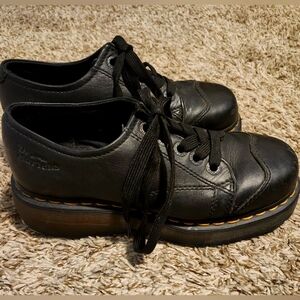 Vintage Y2K Dr. MARTENS WOMEN'S 7